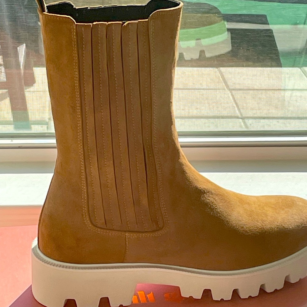 Cult Gaia rounded-toe, elasticated side panel, mid-calf boots.